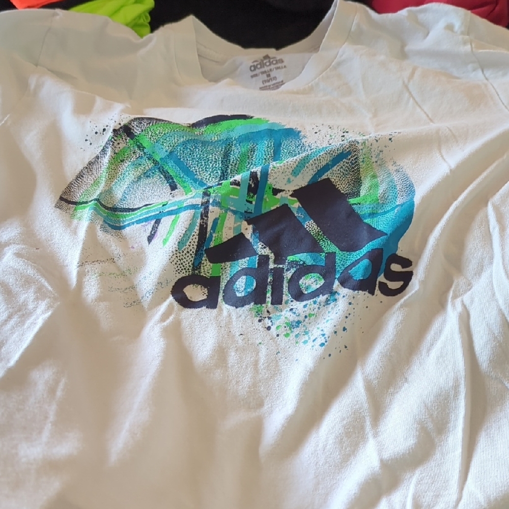 2 Adidas And under Armour White Graphic T-Shirt